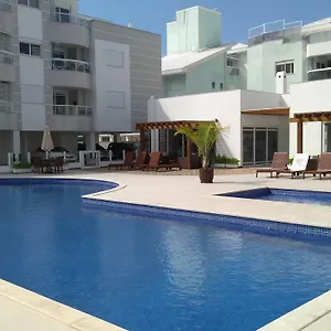  Apartamento Frente A Piscina A Uma Quadra Da Brasil